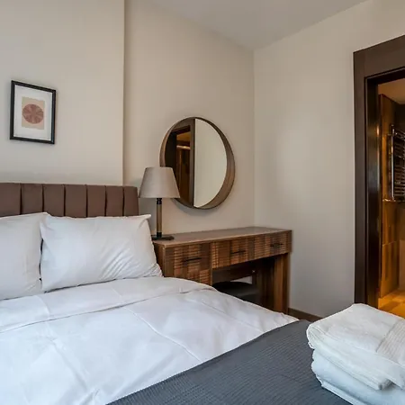 Appartement Modern Luxury Stylish 2br Apt Istanboel