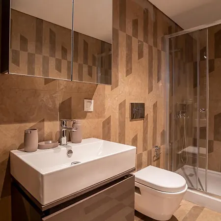 Modern Luxury Stylish 2br Apt Apartament