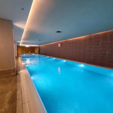 아파트 Modern Luxury Stylish 2br Apt *